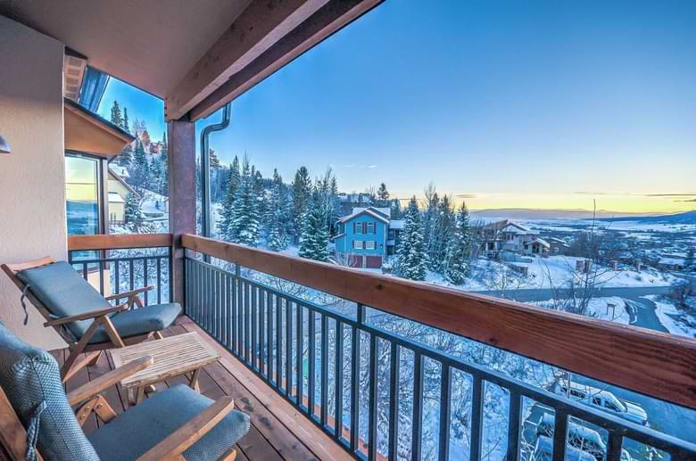 Resort Norwegian Log